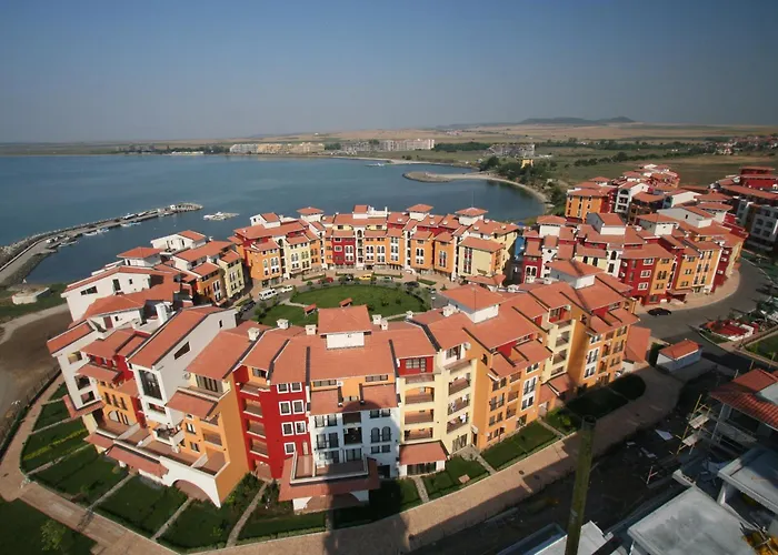 Apartamento Krásném A Klidném Prostředí V Soukromém Apartmánu Aheloy
